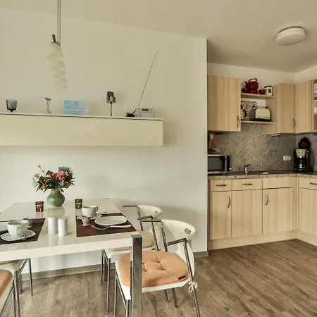 Apartment Eleonore 3 *
