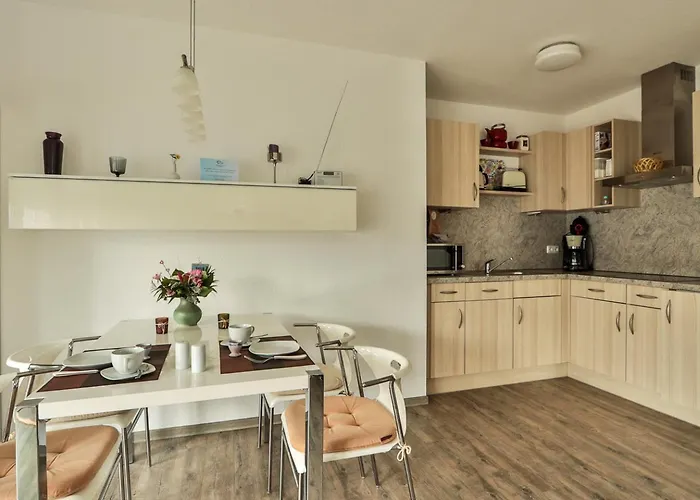 Apartment Eleonore 3 *